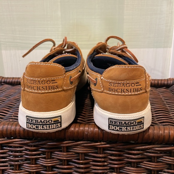 Tan & Navy Sebago Docksides 👞 - Picture 3 of 8